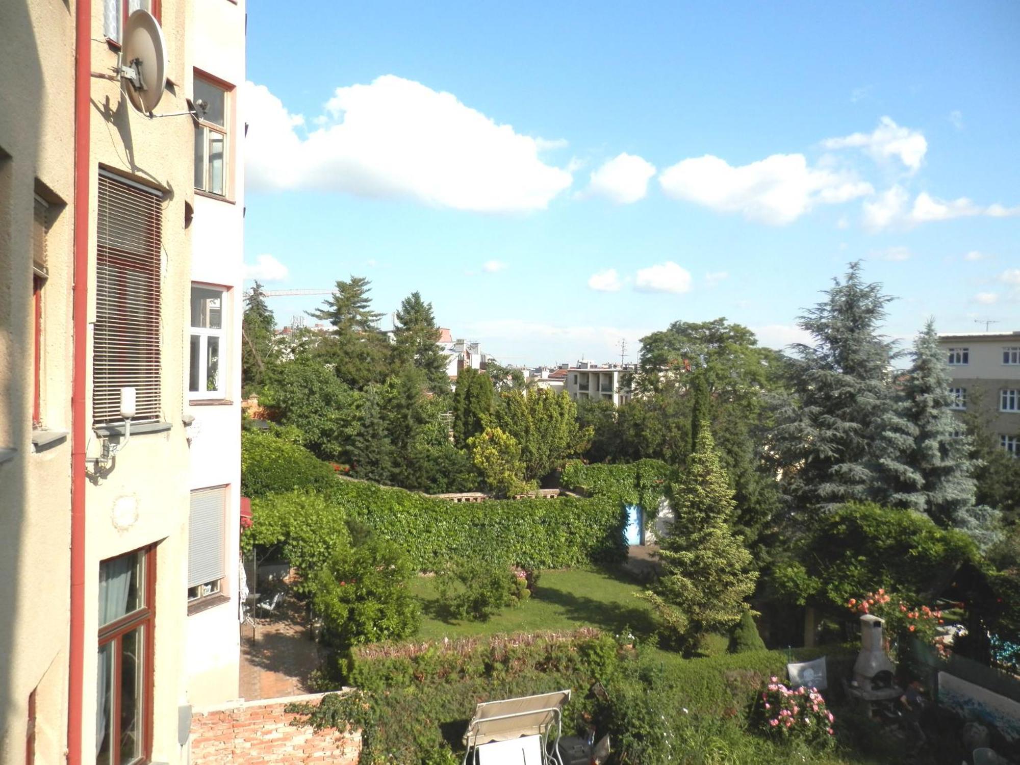 Apartment Spacious Below Spilberk Castle